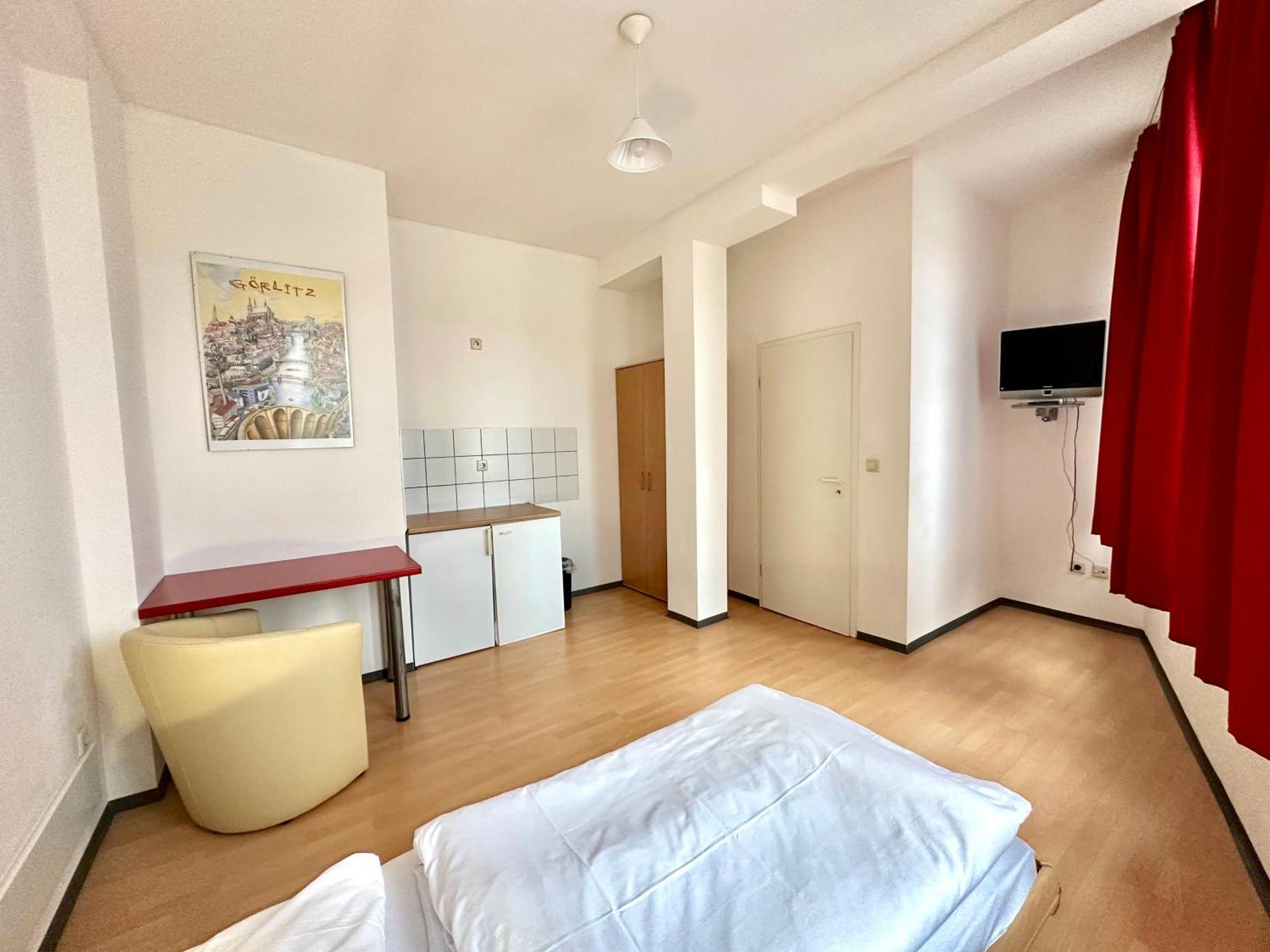 Picobello Pension Гёрлиц Экстерьер фото